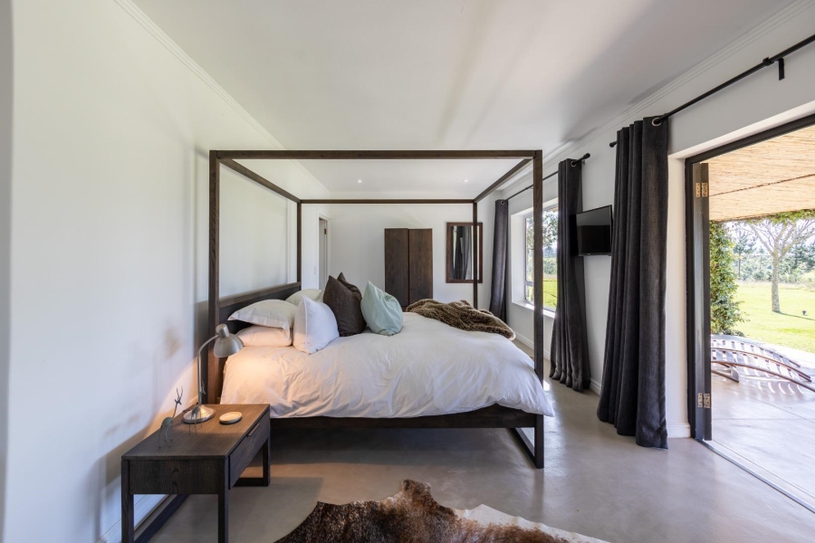 8 Bedroom Property for Sale in Airport Western Cape